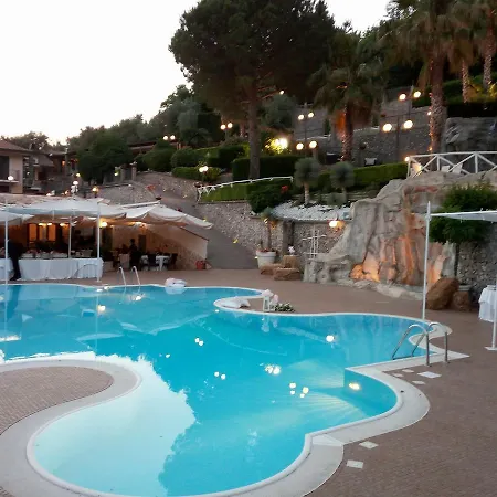 Al Rifugio 4* Cava deʼ Tirreni
